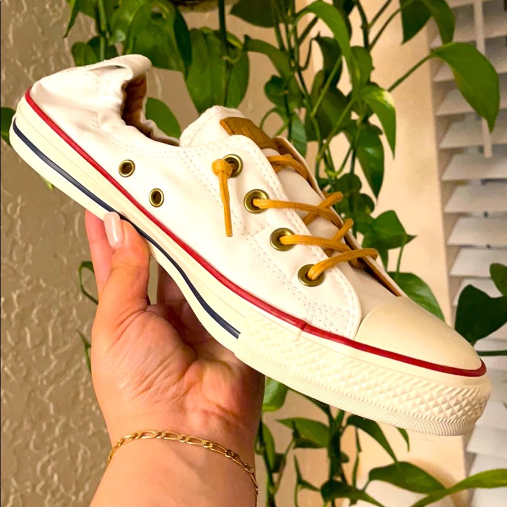 Converse ShoreLine laceless Sneakers 🦋